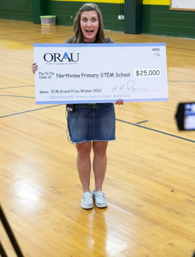 ORAU awards $25,000 to Stacey Whaley at Northview Primary STEM School in the 2022 Extreme Classroom Makeover competition