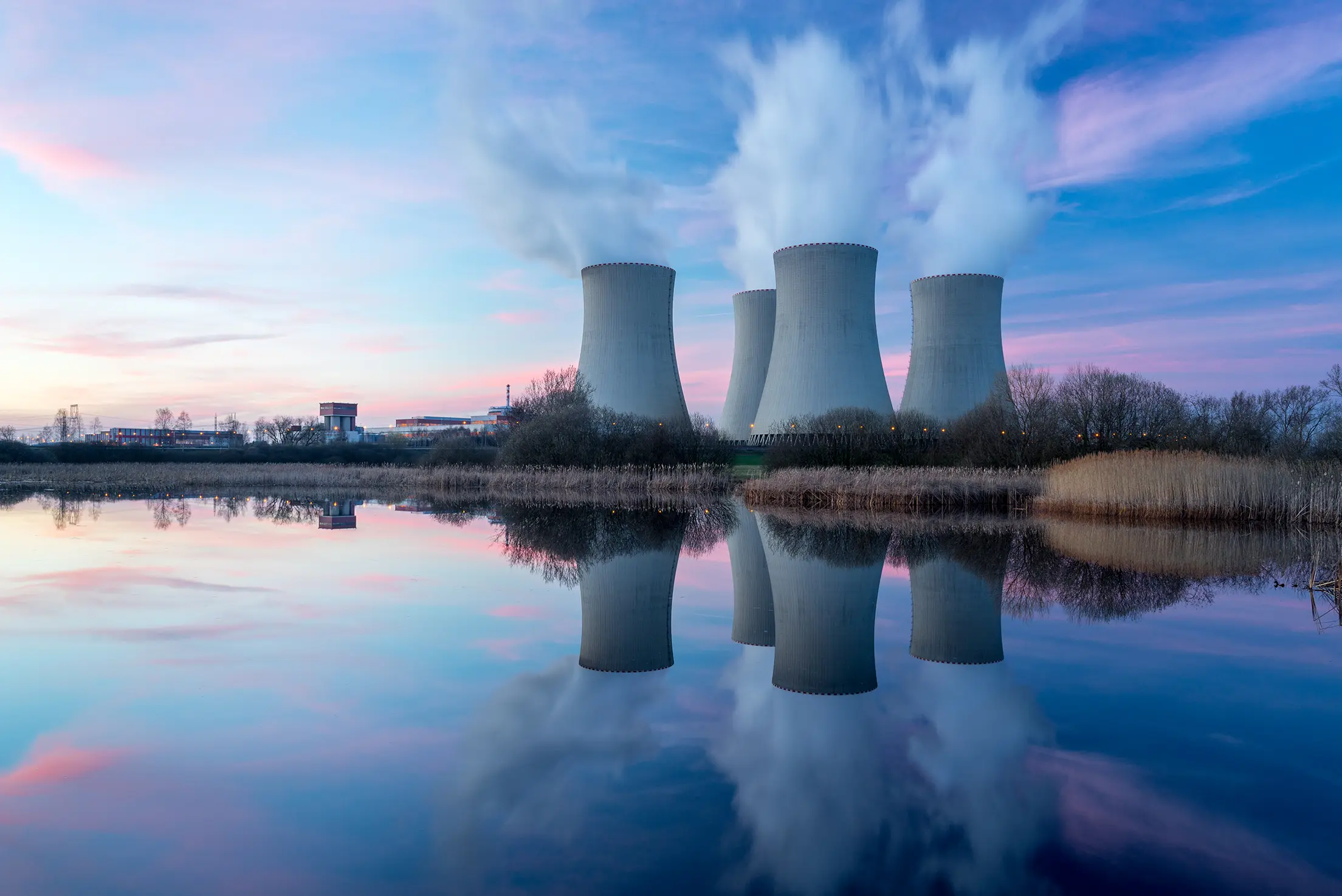 Nuclear cooling towers